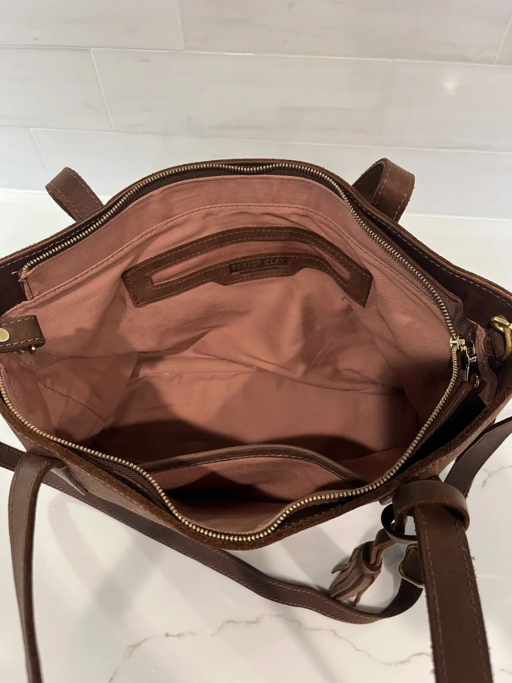 Parker Clay Eden Carryall Distressed Leather Tote Bag in Rust Brown - Picture 10 of 15